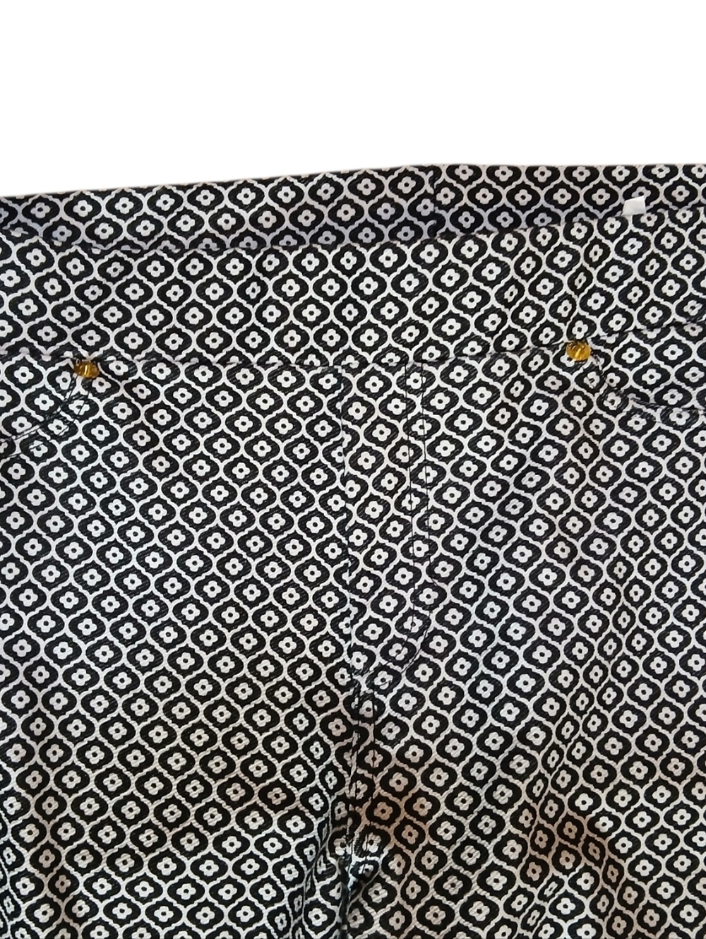 NWT Michael Kors Geometric Print Very Soft Stretch Cropped Pants Size Large - Picture 3 of 7